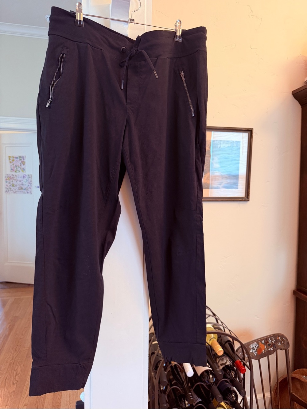 Athleta Trekkie Black Women's Drawstring Zip-Pocket Joggers